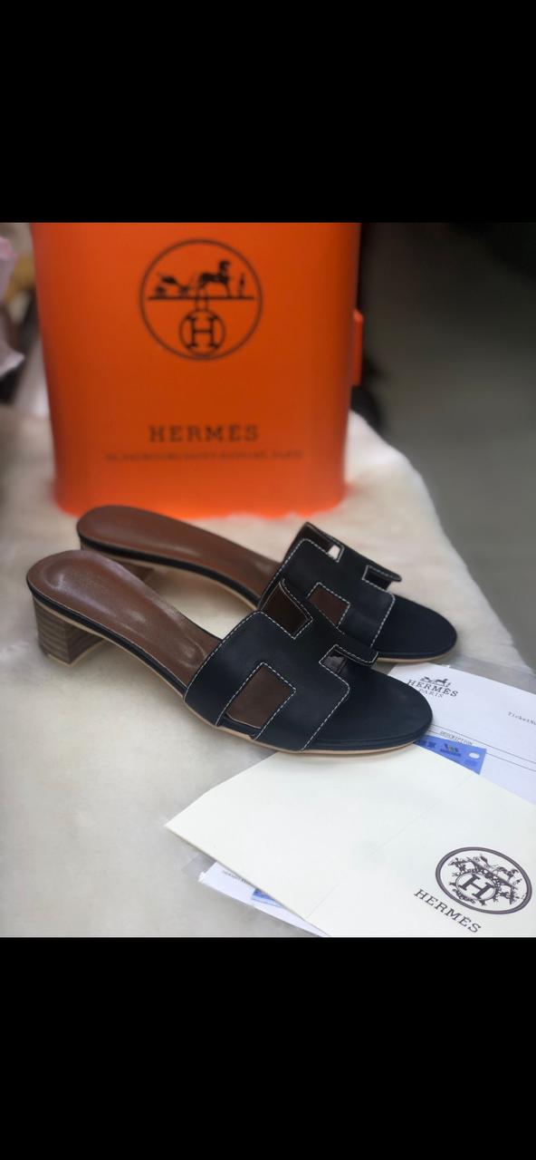 HERMES HEELS